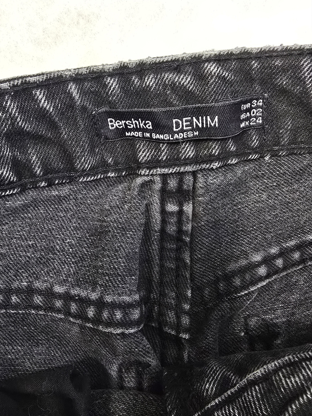 Bershka Black Slim Straight Jeans with Knee Rip - Picture 6 of 12